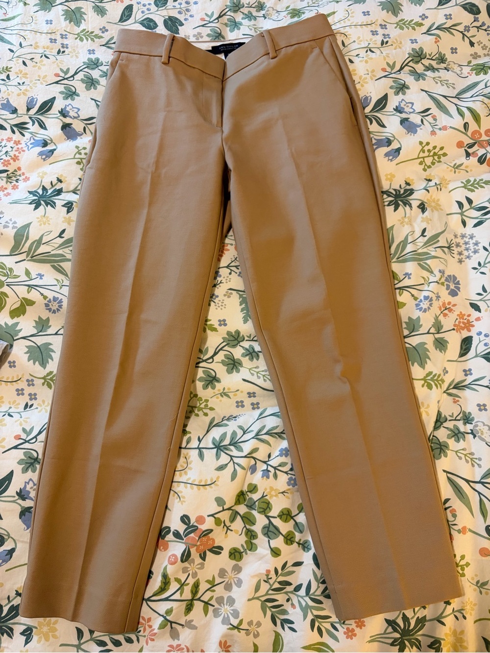 Ann Taylor The Petite Eva Ankle Pant Curvy Fit Beige Khaki Size 0P